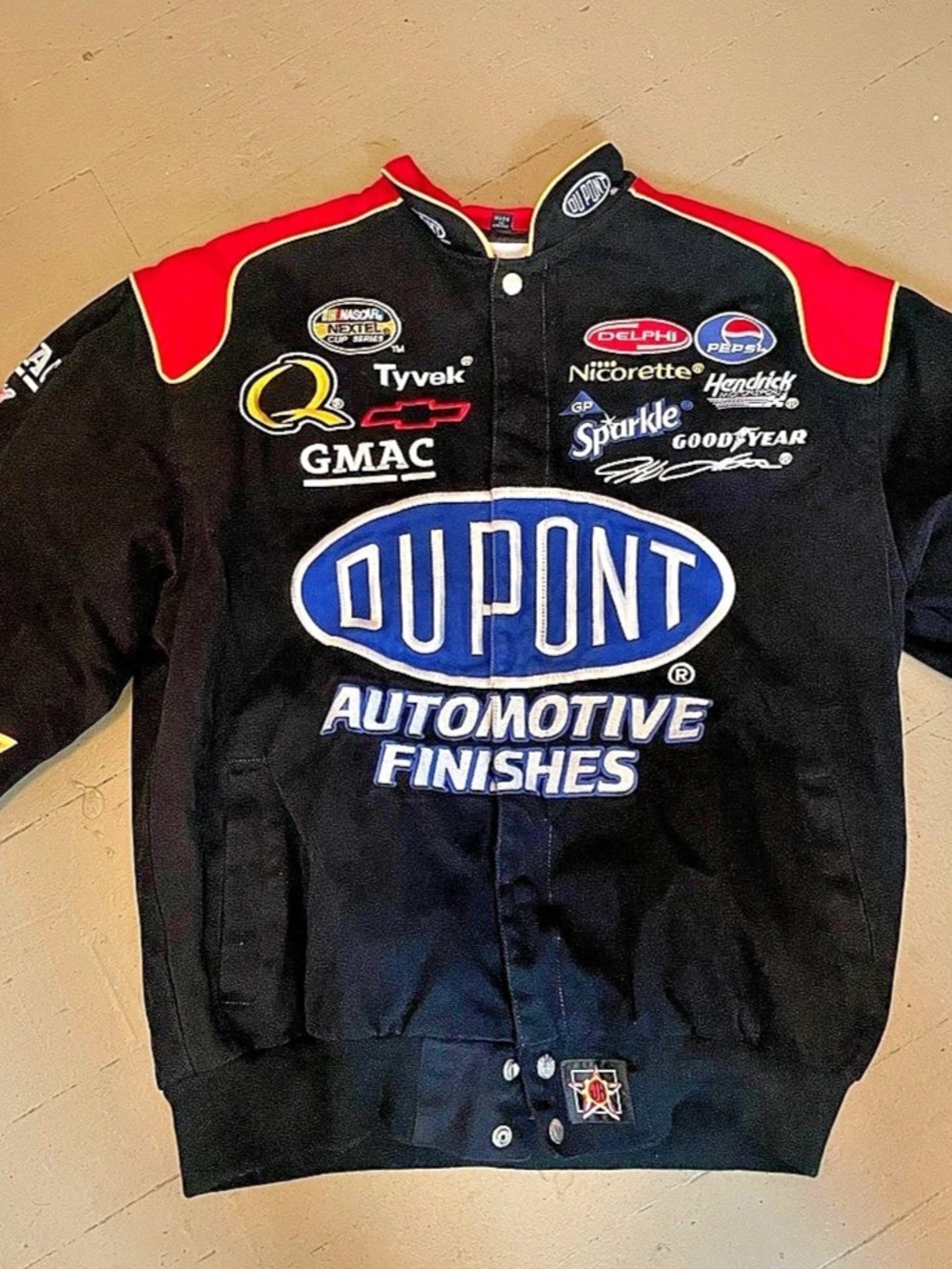 Chase Authentics Jeff Gordon DuPont Automotive Finishes Racing Jacket